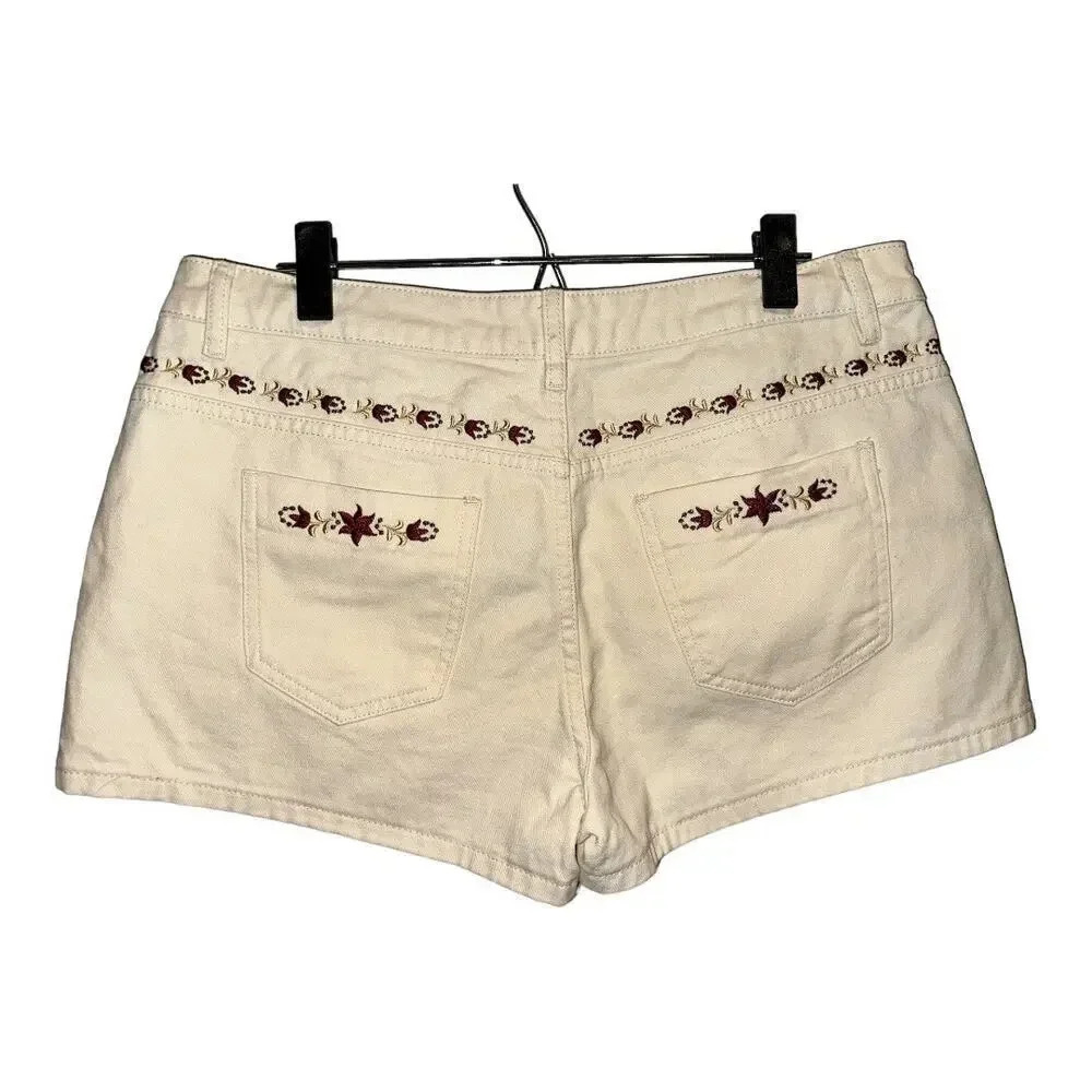 NWT‎ VRG Girl Floral Embroidered Cream Denim Short - Picture 2 of 4